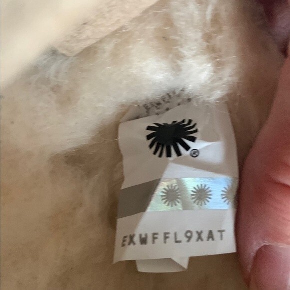 Ugg slippers - Picture 5 of 9